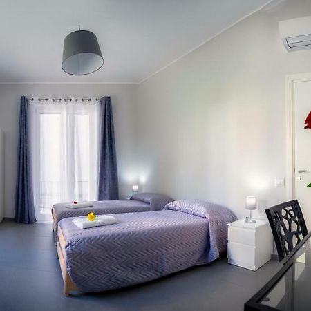 Bed and Breakfast Damè Salerno Esterno foto