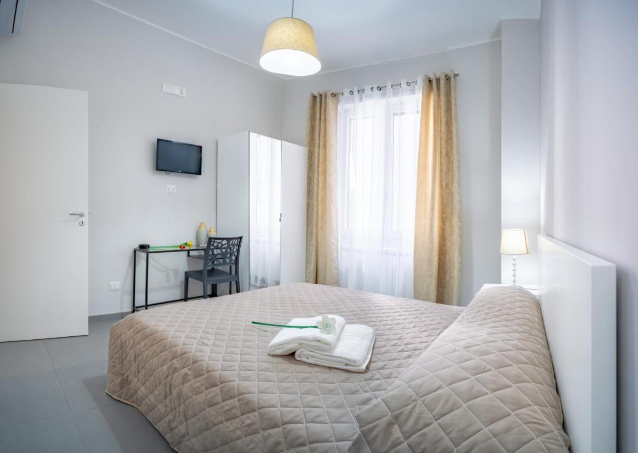 Bed and Breakfast Damè Salerno Esterno foto